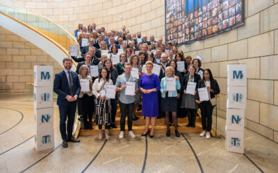 Ausgezeichnet MINT-Förderung in Düsseldorf! zdi-Qualitätssiegelübergabe im Landtag NRW